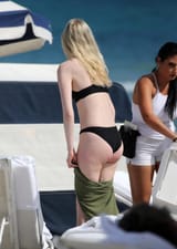 elle-fanning-bikini-1