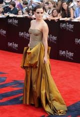 Emma-Watson-New-York-Premiere-of-Harry-Potter-and-the-Deathly-Hallows-011