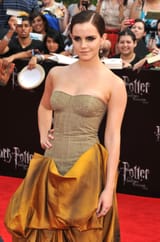 Emma-Watson-New-York-Premiere-of-Harry-Potter-and-the-Deathly-Hallows-013
