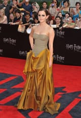 Emma-Watson-New-York-Premiere-of-Harry-Potter-and-the-Deathly-Hallows-014