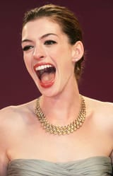 Anne-Hathaway-8