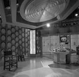 hartnell tardis black and white