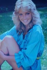 woman-celebrity-actress-blondes-heather-locklear-42GP