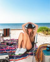 sydney-sweeney-heydude-s-summer-escape-2025-1
