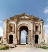 1200px-Hadrian_Arc_Pan