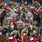 14macron1-mediumSquareAt3X