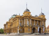 Teatro_Nacional,_Zagreb,_Croacia,_2014-04-13,_DD_03