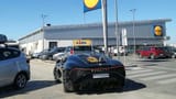 voiture-noire-bugatti-lidl-3775257674