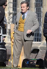 41560438-9454843-The_60_year_old_actor_who_hosts_ITV_quiz_show_The_Chase_was_pict-m-143_1618017554863