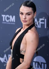 brazilian-actress-isis-valverde-arrives-48th-annual-1500w-12979953bt