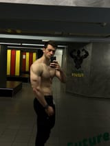 m-27-64-90kg-to-100kg-15-months-i-finally-did-it-hit-the-v0-d7pyjj3z9u1b1