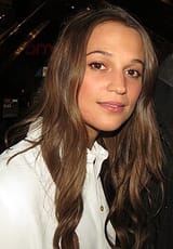 Alicia_Vikander_(23772044212)_(cropped)