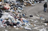 080105-naplesgarbage-hmed-1030a