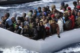 italy_immigration_boat_people