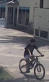 1749598416990762