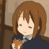 yui-comiendo