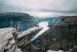 trolltunga-benjamin-davies-unsplash