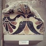 Painted_terracotta_from_temple_of_Apollo,_550_BC,_AM_Corinth,_Korm426