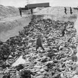 Mass_Grave_at_Bergen-Belsen_concentration_camp_-_Fritz_Klein_-_IWM_BU4260