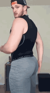 hunk-butt-jiggle