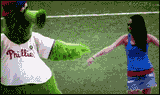 phillie-phanatic-trys-to-get-girls-shirt-off