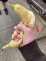 gripping-banana-with-force-v0-zulcr2r2e57a1