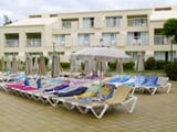 Allocated_empty_sun_beds_-_Oliva_beach_-_Fuerteventura_-_02