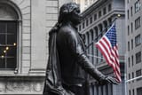 A-statue-of-George-Washington