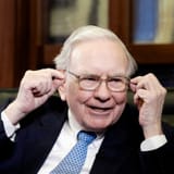 Warren-Buffett-STANDARD-1536x1536-3710509646