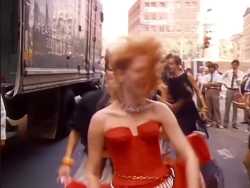 lauper_thumb.jpg