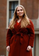 79607445-12925531-Crown_Princess_Amalia_of_the_Netherlands_now_20_has_been_steppin-a-2_1704364309371