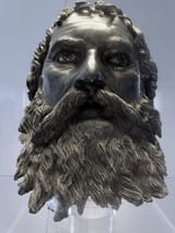 Sofia_Archeological_Museum_bronze_head