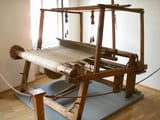 640px-Webmaschine_in_Tirolervolkskunstmuseum