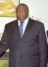 The_Vice_President_of_Democratic_Republic_of_Congo,_Mr._Jean_Pierre_Bemba_calls_on_the_Vice_President_Shri_Bhairon_Singh_Shekhawat_in_New_Delhi_on_March_3,_2005_(cropped)