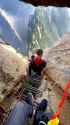 china_huashan_mountain_climbing_thumb.jpg