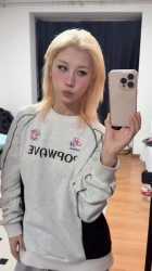 asian girl and her cat_thumb.jpg