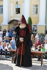 1744026139645330
