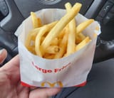 mcdonalds-near-me-started-using-bags-for-medium-and-large-v0-g00y33nqnfea1-2332274650