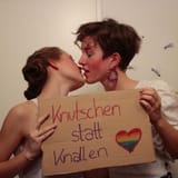 Klara Knutschen Knallen