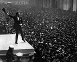 Douglas_Fairbanks_at_third_Liberty_Loan_rally_HD-SN-99-02174