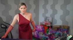 Lady in red [873317387]_thumb.jpg