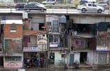 05172017_argentina-slum_110605_tzr