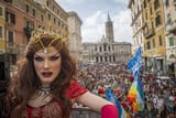 BN-IX284_1pride_M_20150613200606