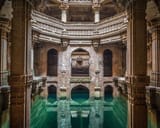 the-architecture-of-ancient-indian-stepwells-v0-frvnh4isc4vd1