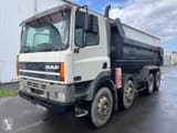 9881895-photo-camion
