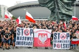 z32116435Q,Ogolnopolskie-protesty-Stop-Imigracji-oraz-kontrpr