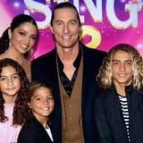 ETO_TRENDING_MATTHEW_MCCONAUGHEY_KIDS_121621_VIDPIC