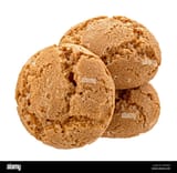 italian-amaretti-almond-cookies-isolated-2JMY06A-1149554404