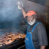 a76a4fbb4ce930c063aff2c5e138b95014-06-ed-mitchell-pitmaster.rsquare.w400