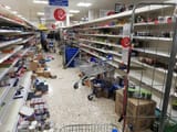 25978498-8113007-Shelves_in_Tesco_cleared_as_trolleys_are_piled_high_amid_coronav-a-63_1584228974283